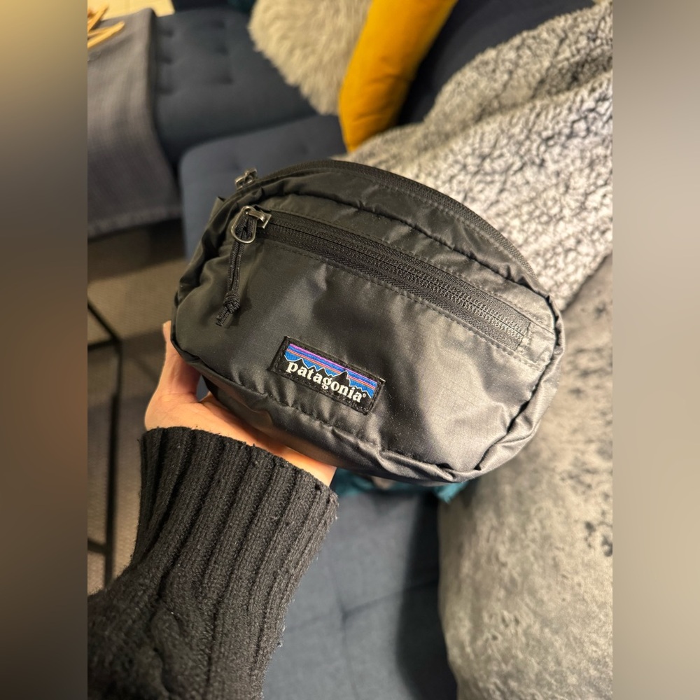 Patagonia ultra light black hole mini hip pack/ belt bag